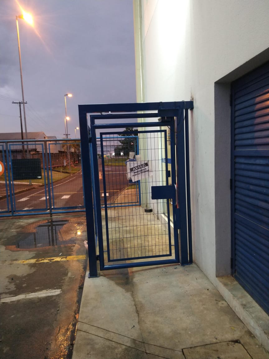 Portões Industriais e Residenciais - imagem 1